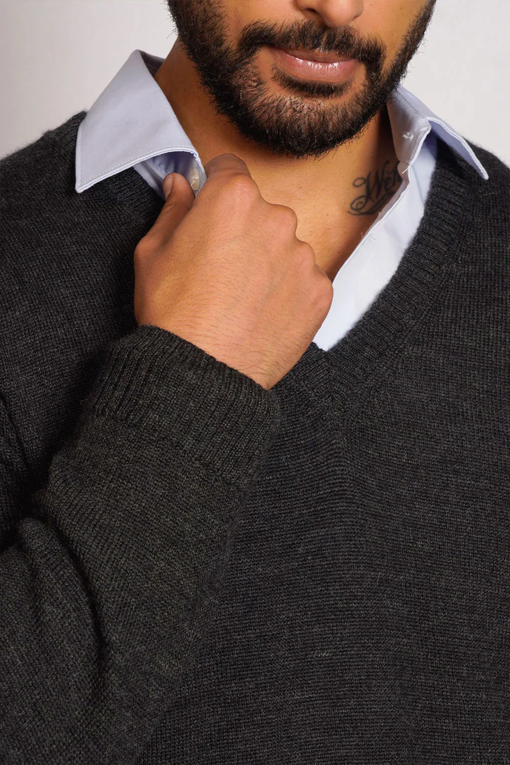 Men's V-Neck Royal Alpaca Sweater - Image 26