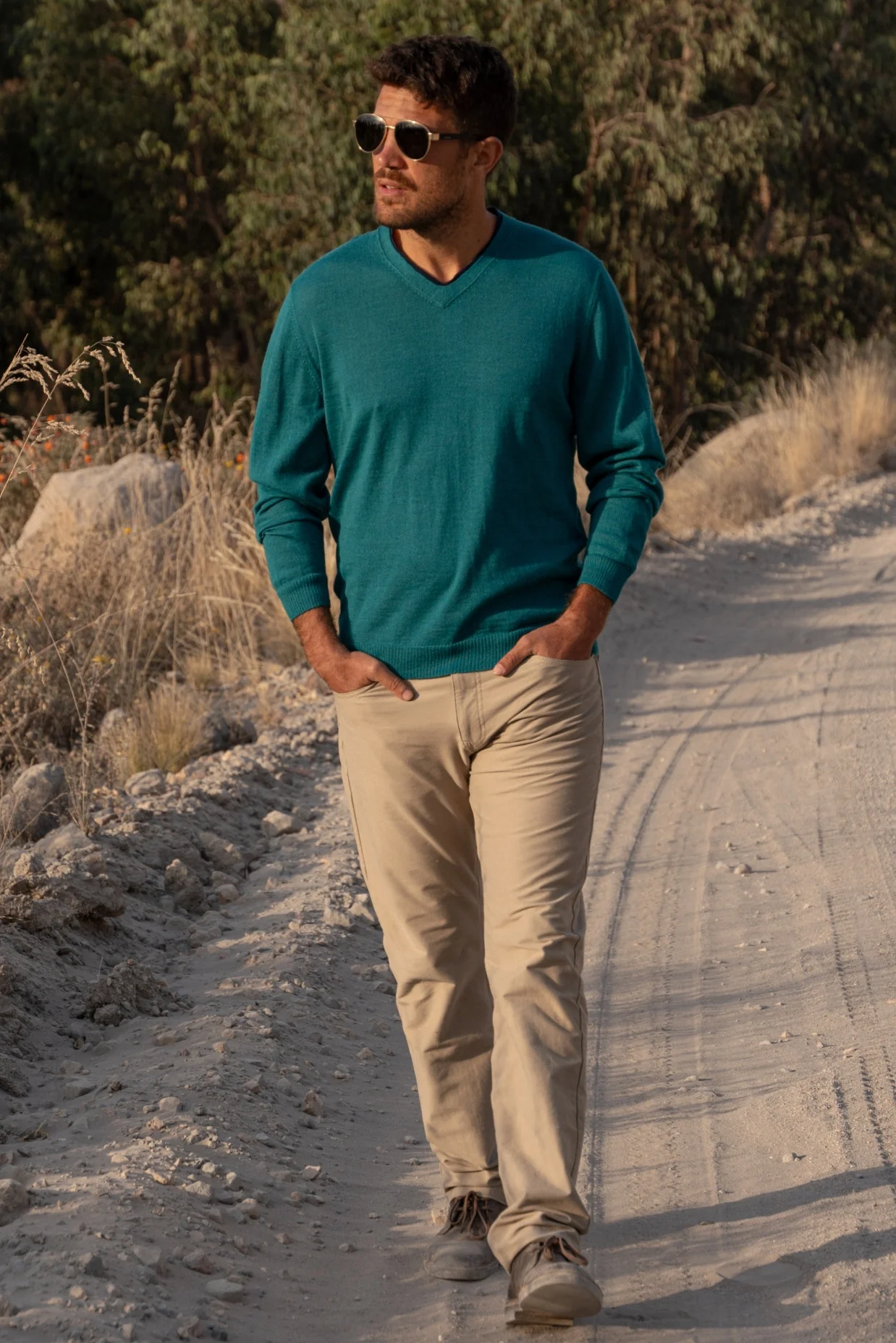 Sol Men's V-neck Baby Alpaca Sweater - Image 3