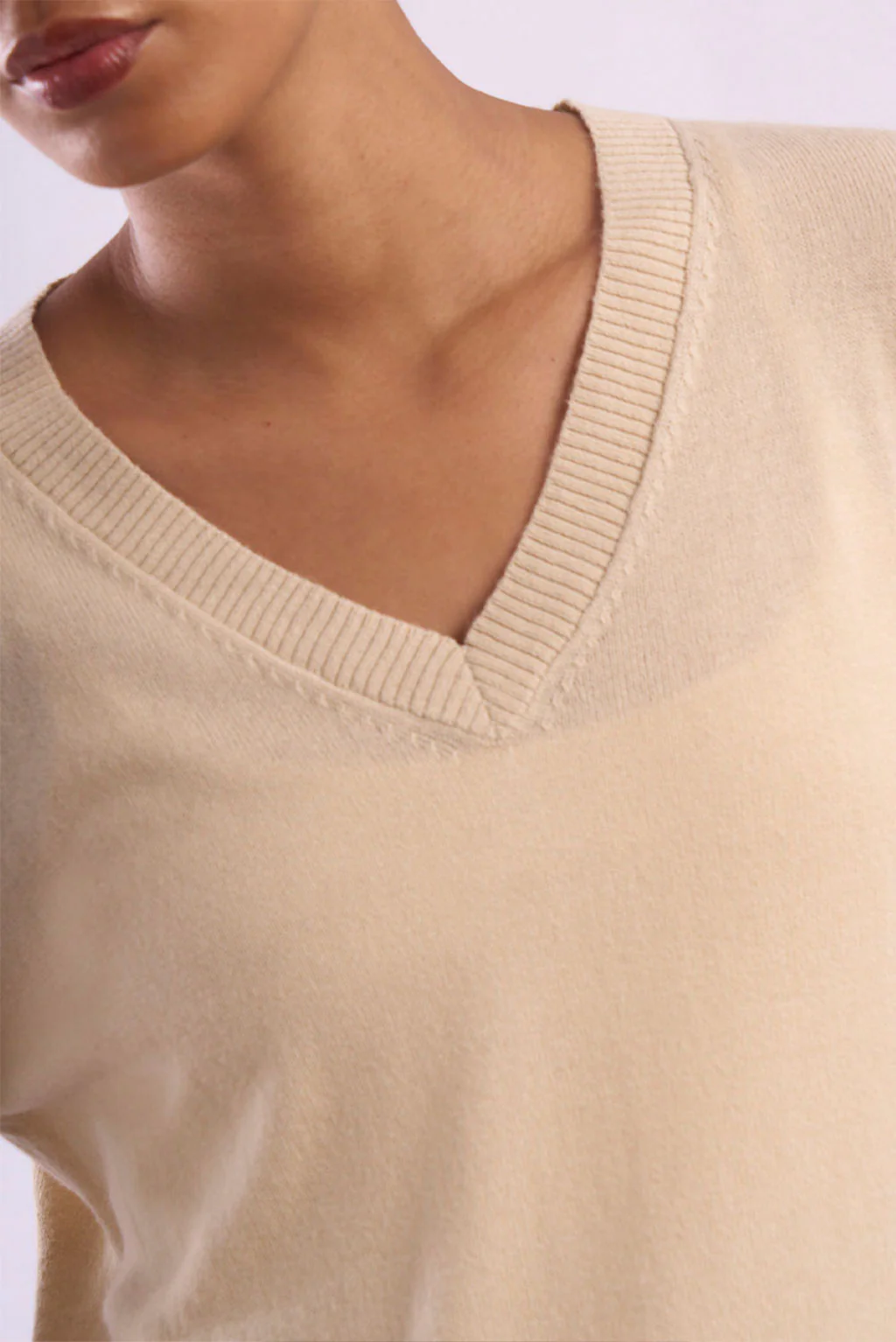 Women's V-Neck Cotton Sweater - Image 4
